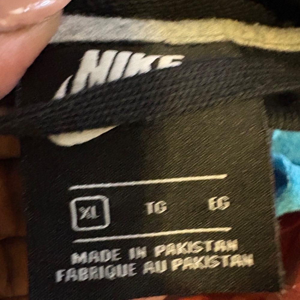 Nike Sportswear Club Lace Up Oversize Hoodie in Black - Picture 3 of 3